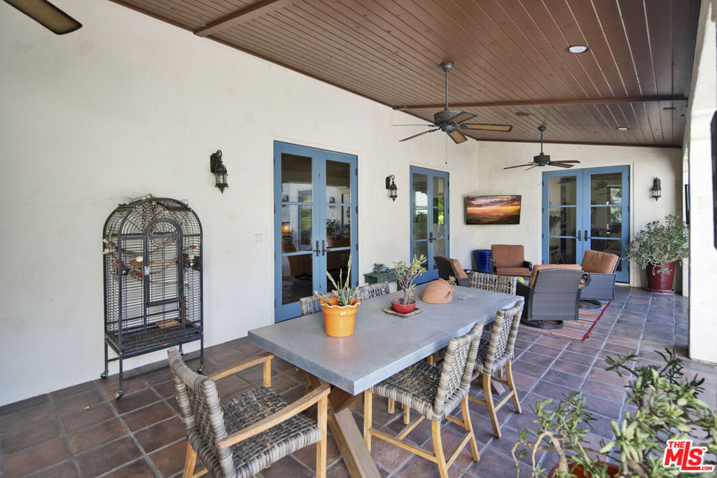 1487 Meadowcrest Circle