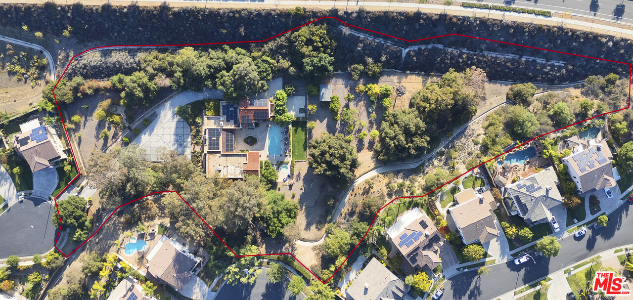 1487 Meadowcrest Cir