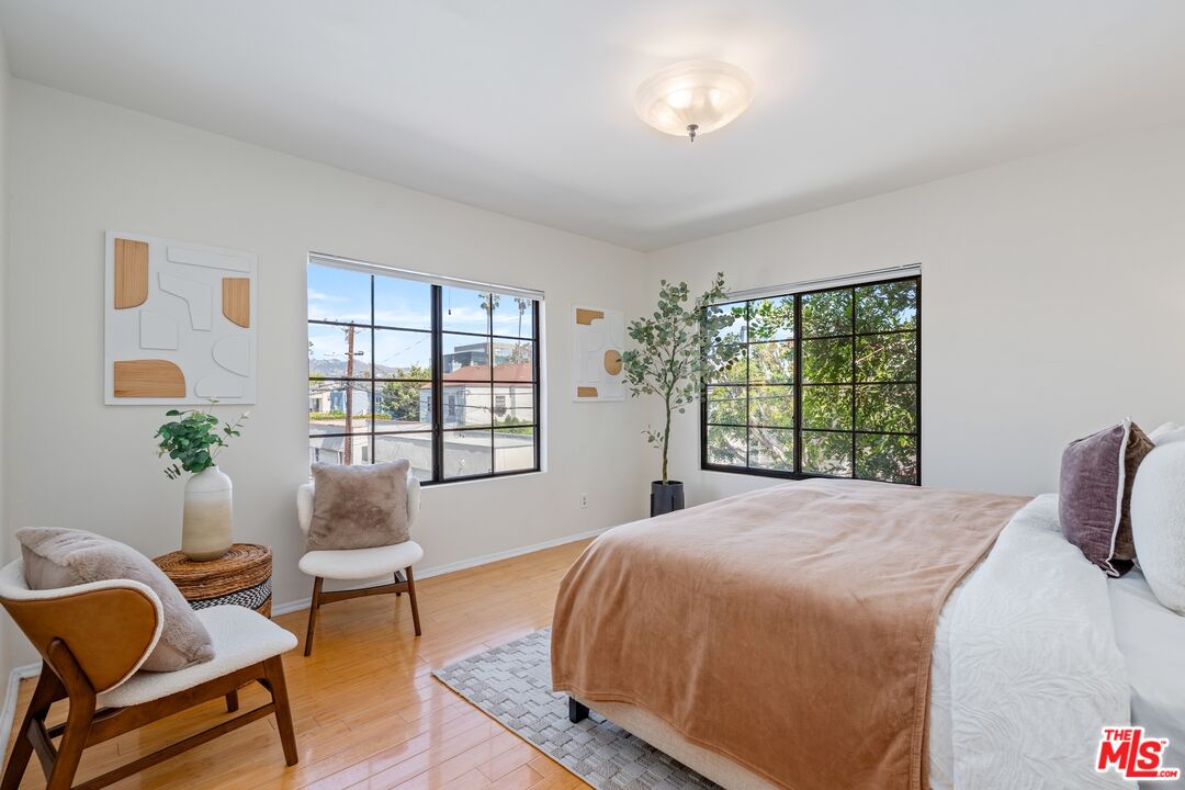 102 N Sweetzer Ave Unit: 106