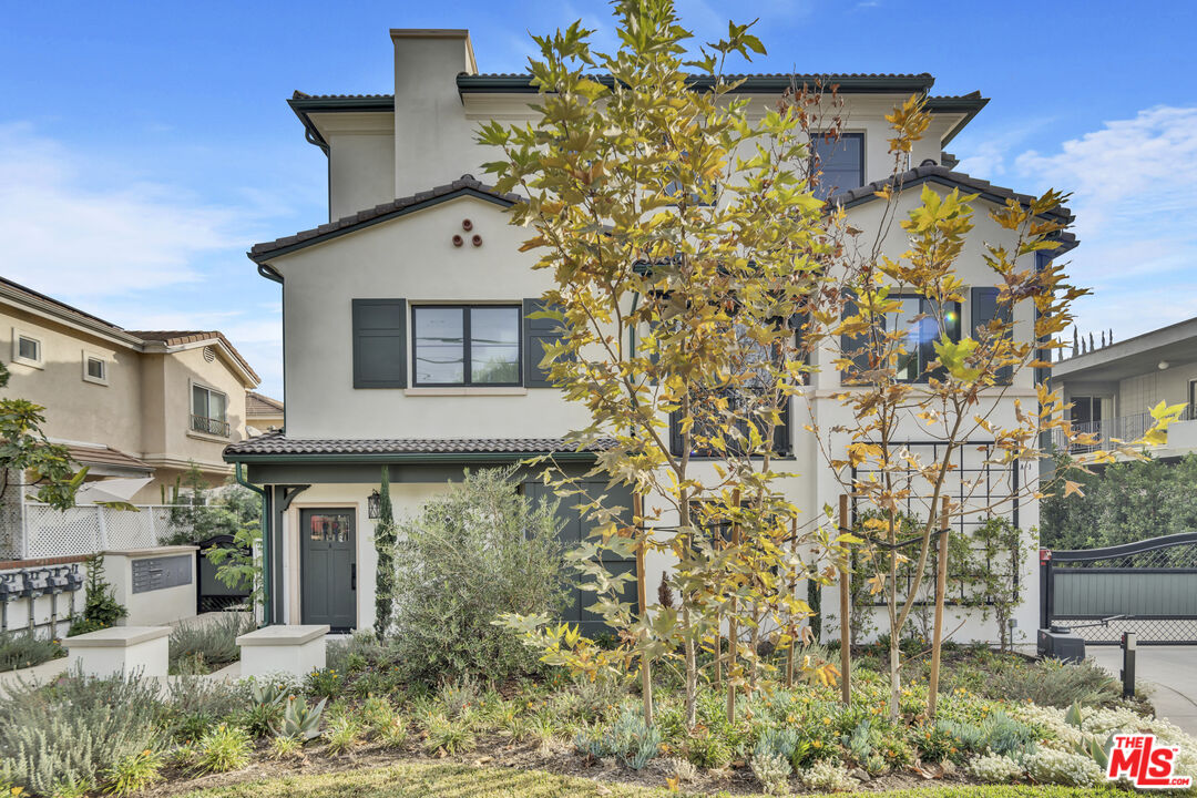 1022 La Cadena Ave Unit: A