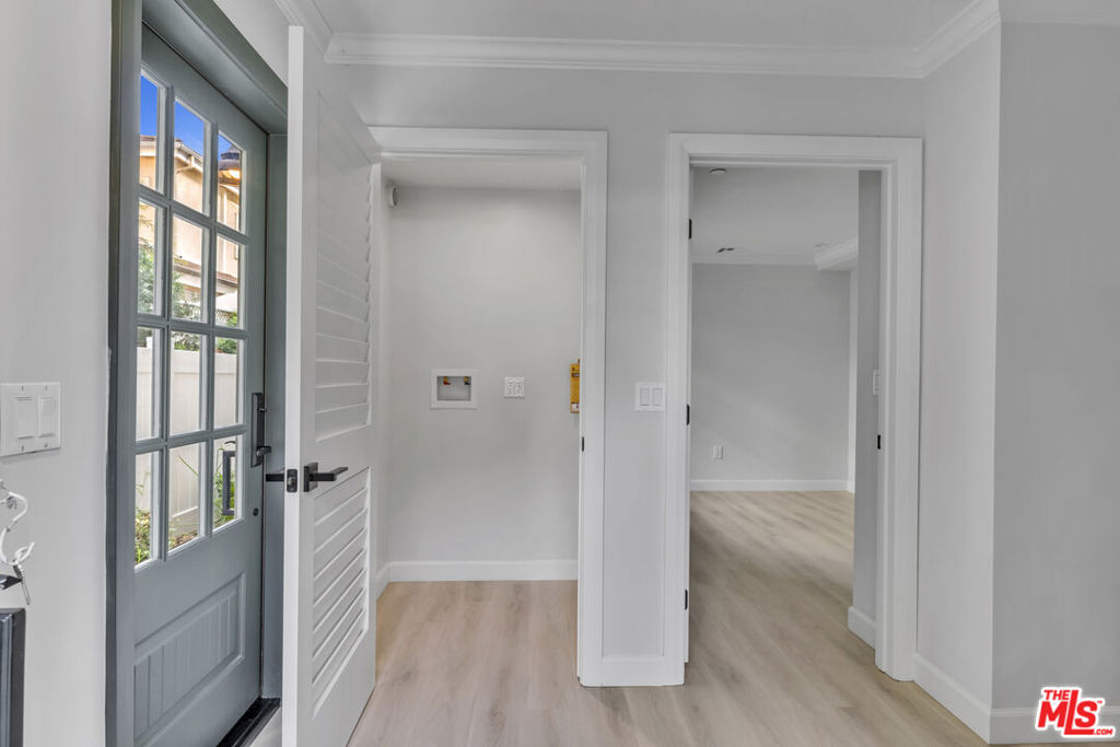 1022 La Cadena Avenue A