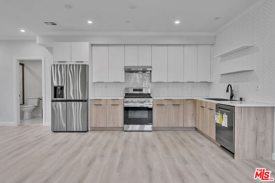 1022 La Cadena Ave Unit: A