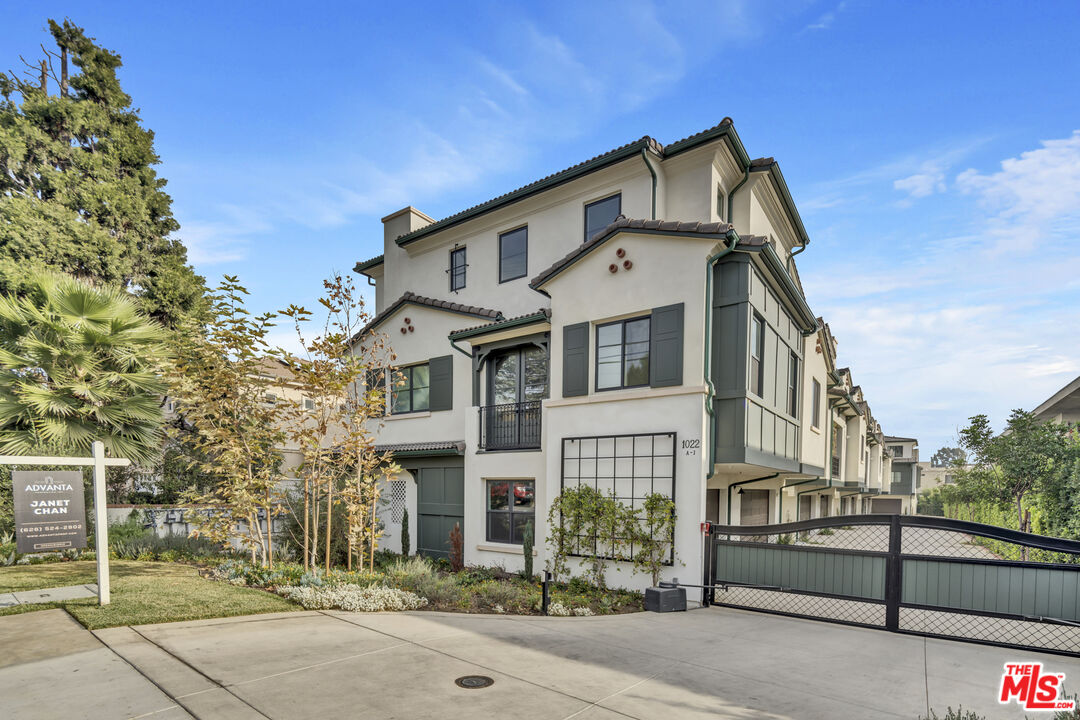 1022 La Cadena Ave Unit: A