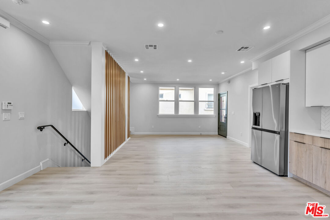 1022 La Cadena Ave Unit: A