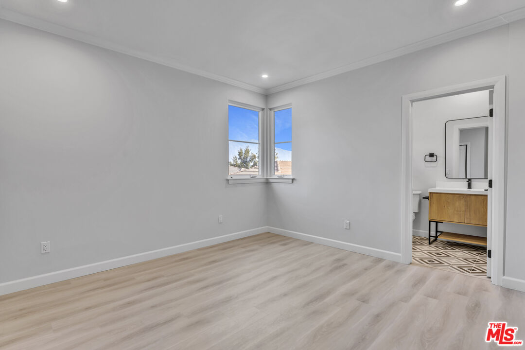 1022 La Cadena Ave Unit: A