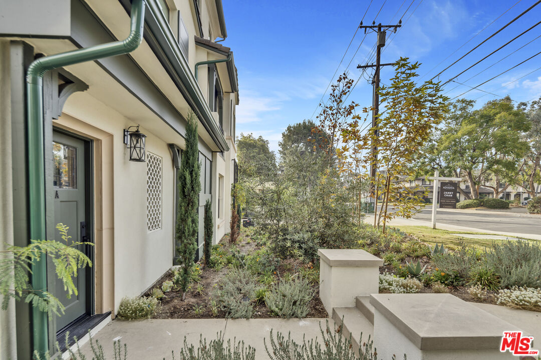 1022 La Cadena Ave Unit: A