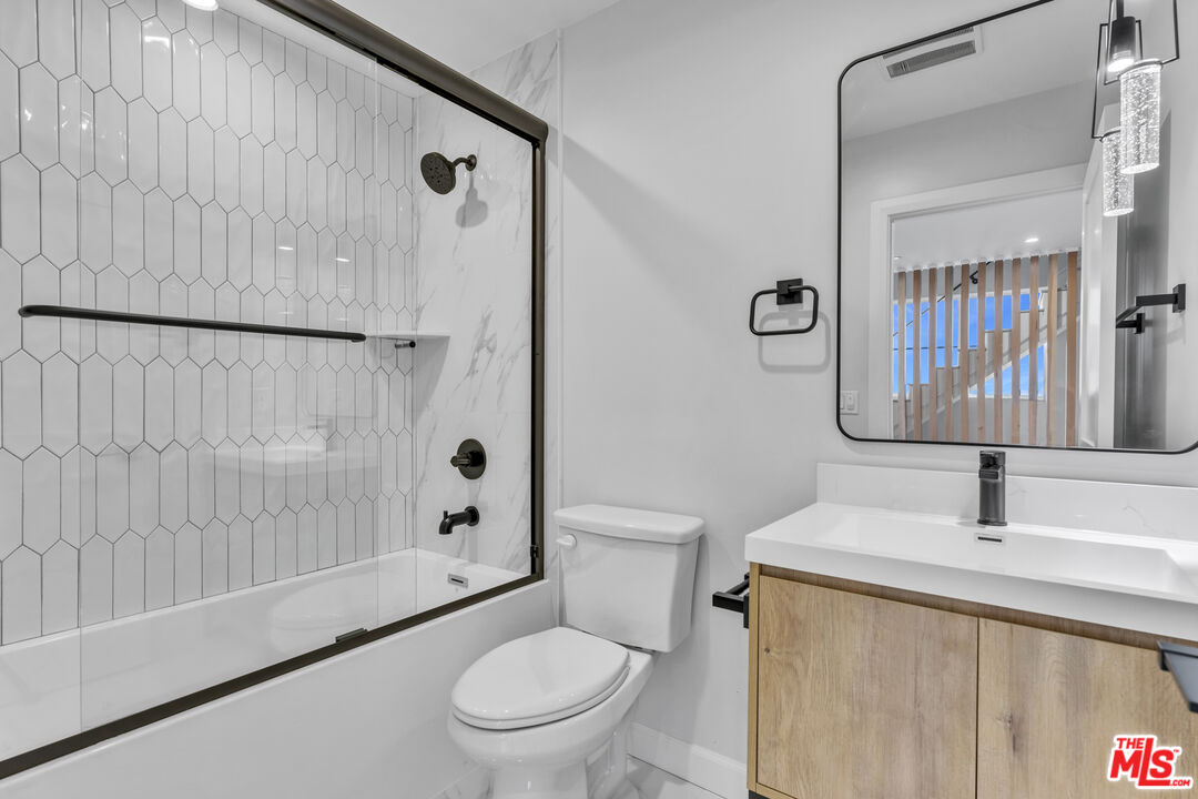 1022 La Cadena Ave Unit: A