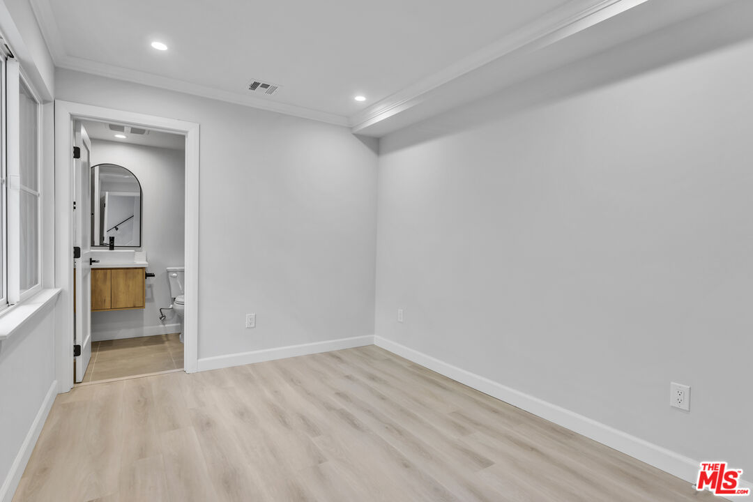 1022 La Cadena Ave Unit: A