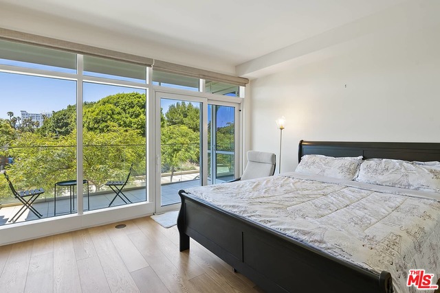 1705 Ocean Ave Unit: 206