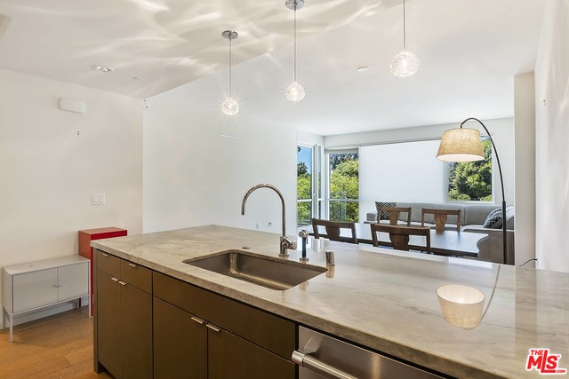 1705 Ocean Ave Unit: 206