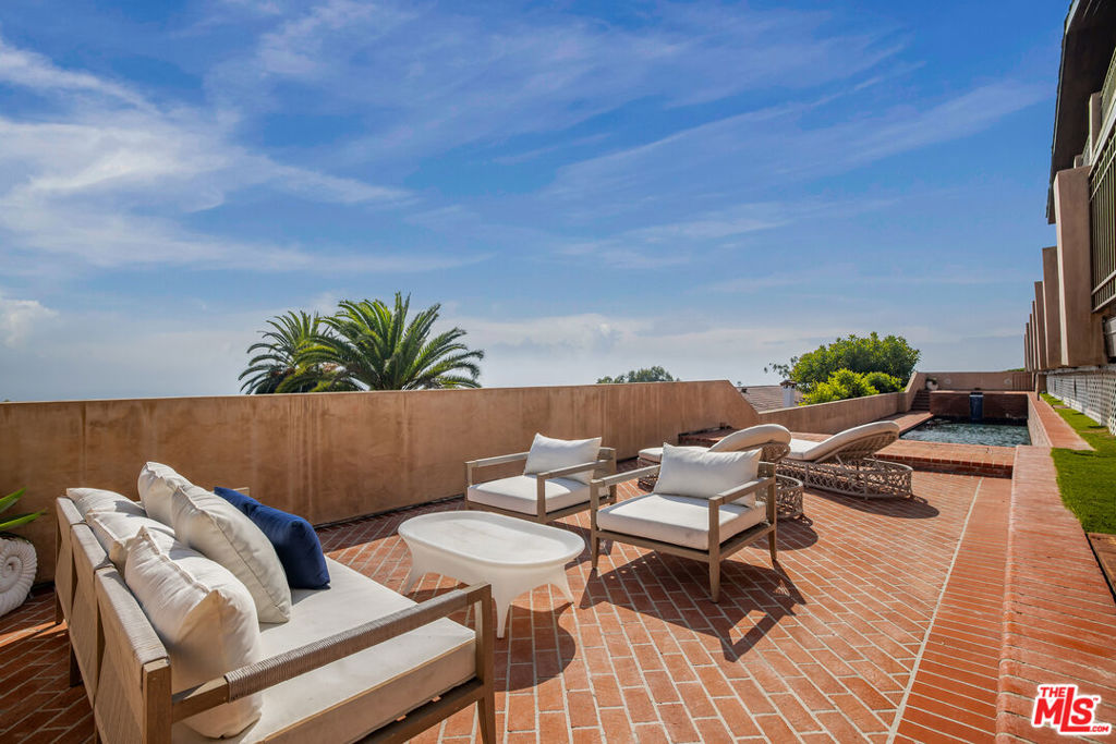 620 Resolano Drive