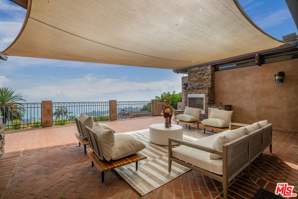 620 Resolano Drive
