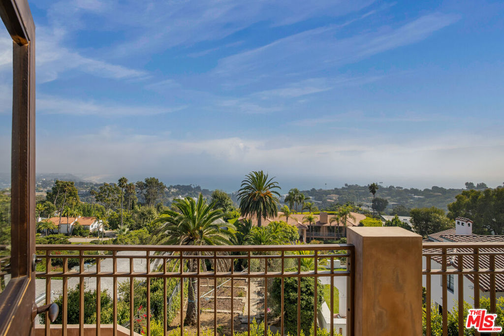 620 Resolano Drive