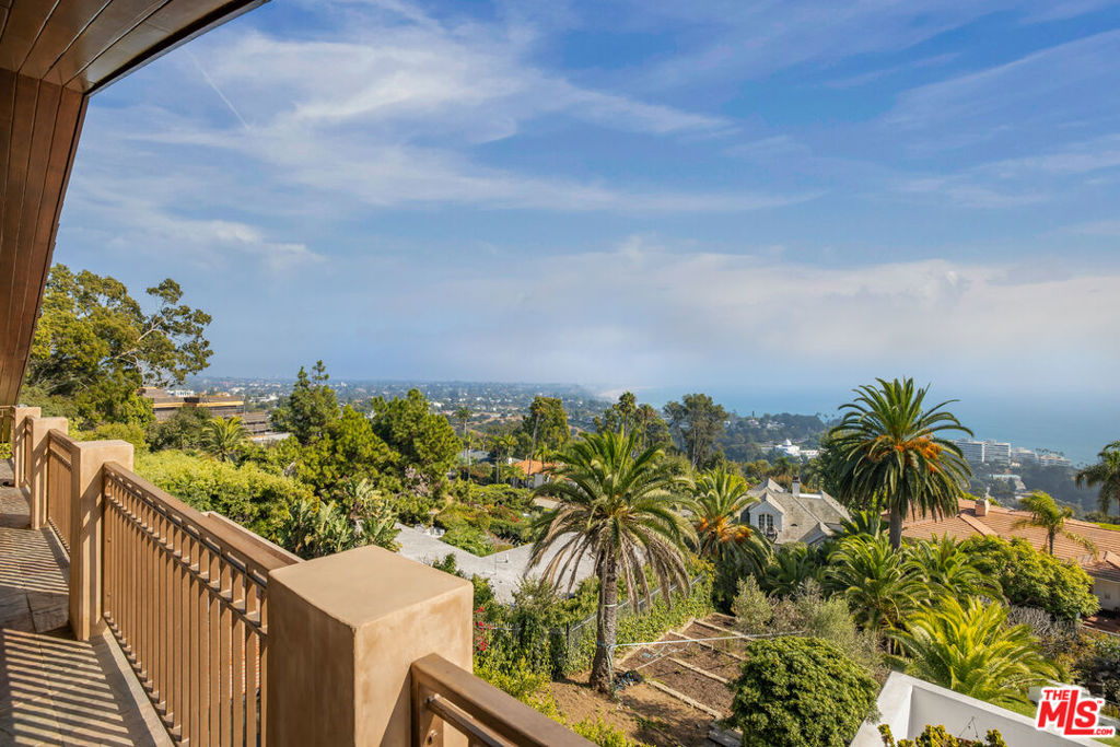 620 Resolano Drive