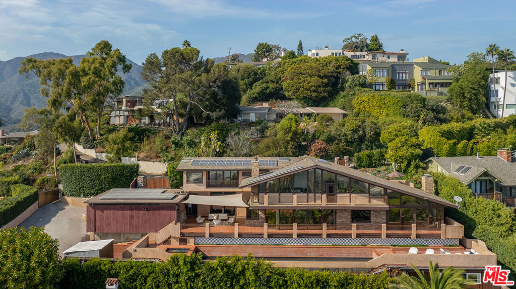 620 Resolano Drive
