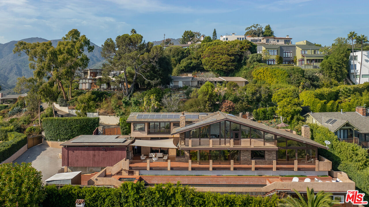 620 Resolano Dr