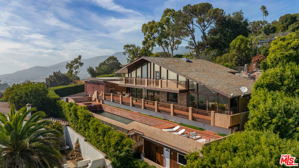 620 Resolano Drive