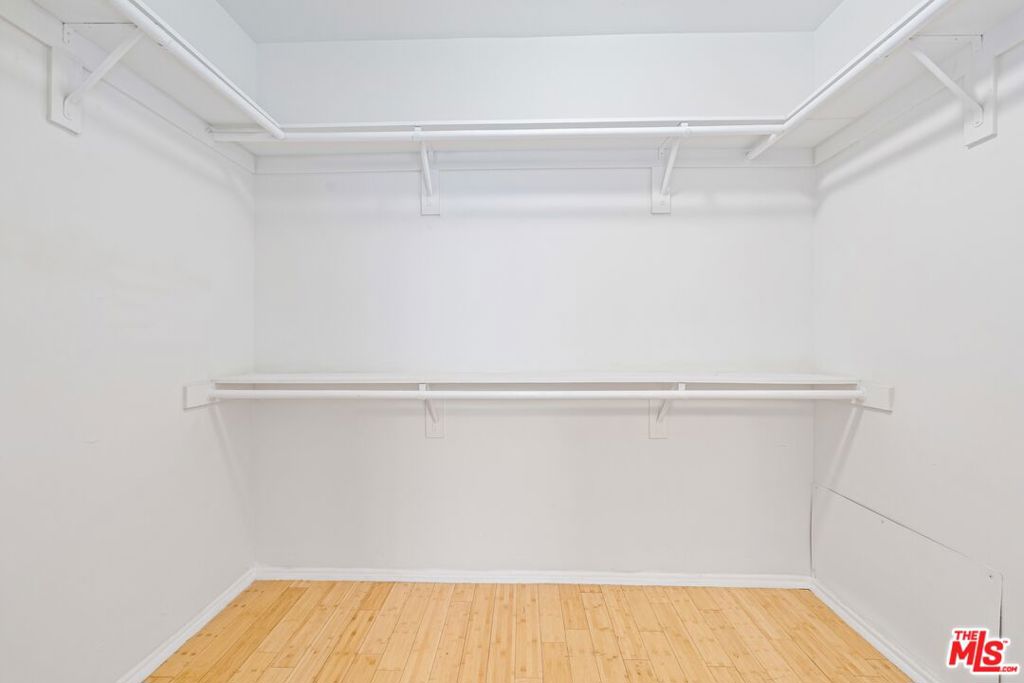 102 N Sweetzer Avenue 106