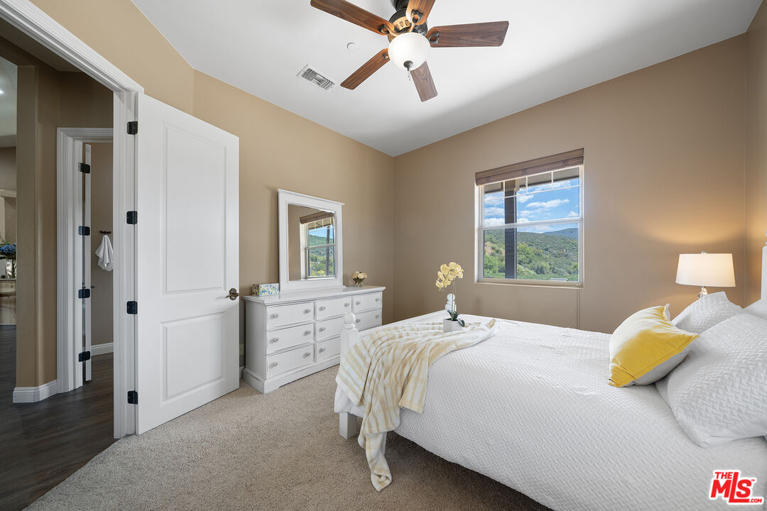 18087 Newview Dr