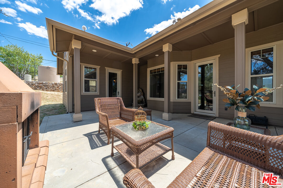 18087 Newview Dr