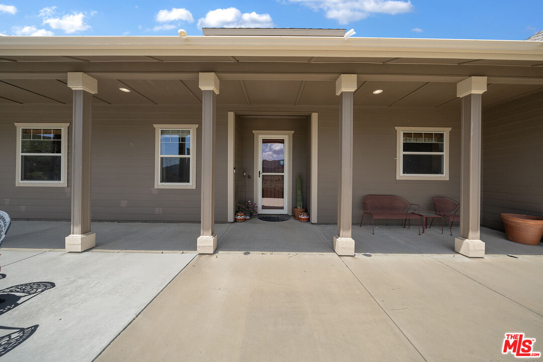 18087 Newview Dr