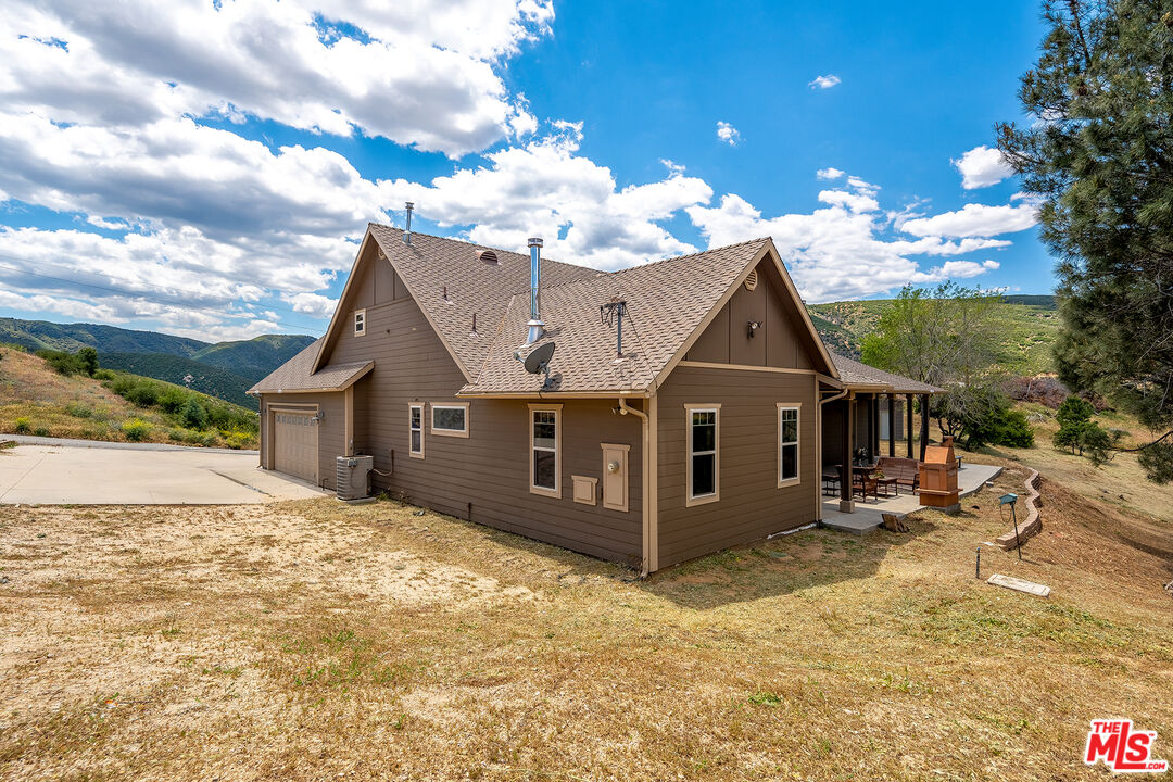 18087 Newview Dr