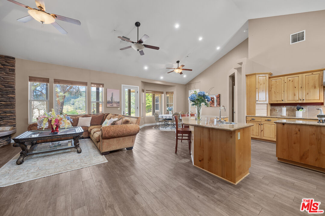 18087 Newview Dr