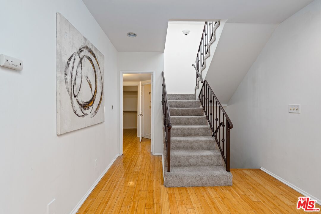 102 N Sweetzer Ave Unit: 106