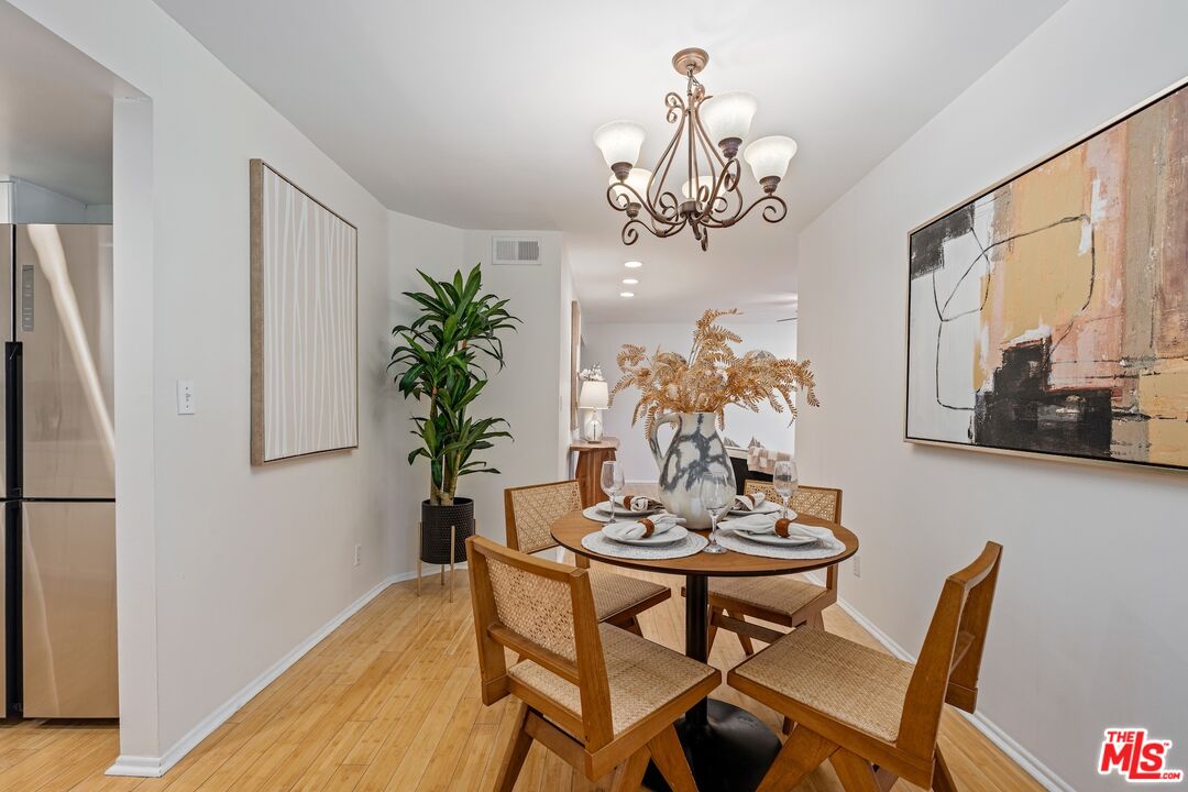 102 N Sweetzer Ave Unit: 106