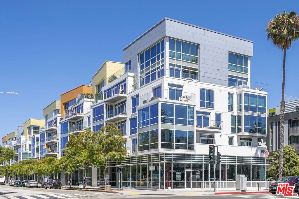 1705 Ocean Avenue 206