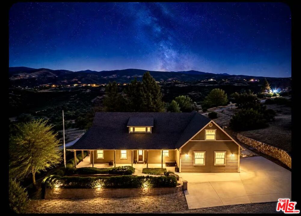 18087 Newview Dr