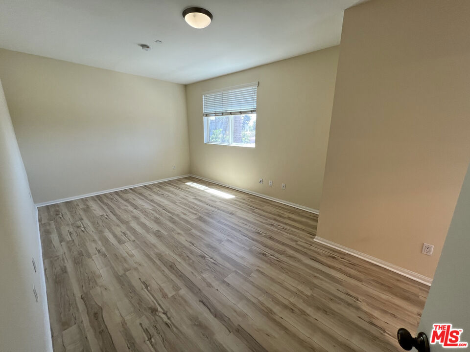 13941 Sherman Way 205