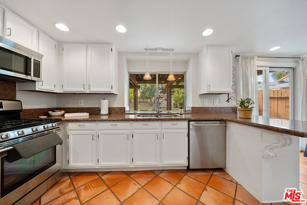 39767 Creative Dr