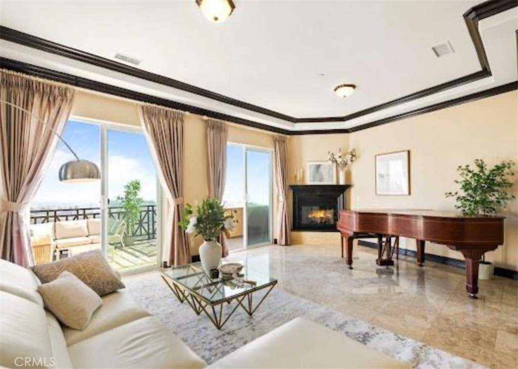 2030 Hanscom Drive
