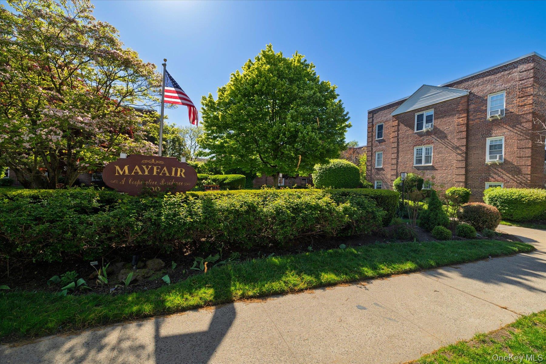 200 N village Avenue Unit: F6