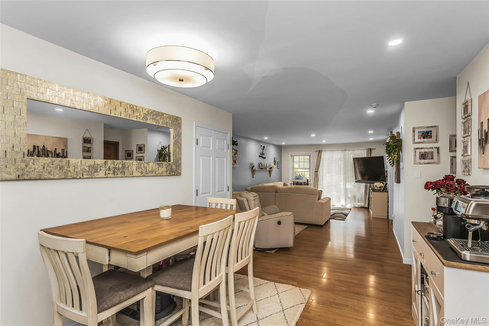 25 Glen Hollow Unit: H10