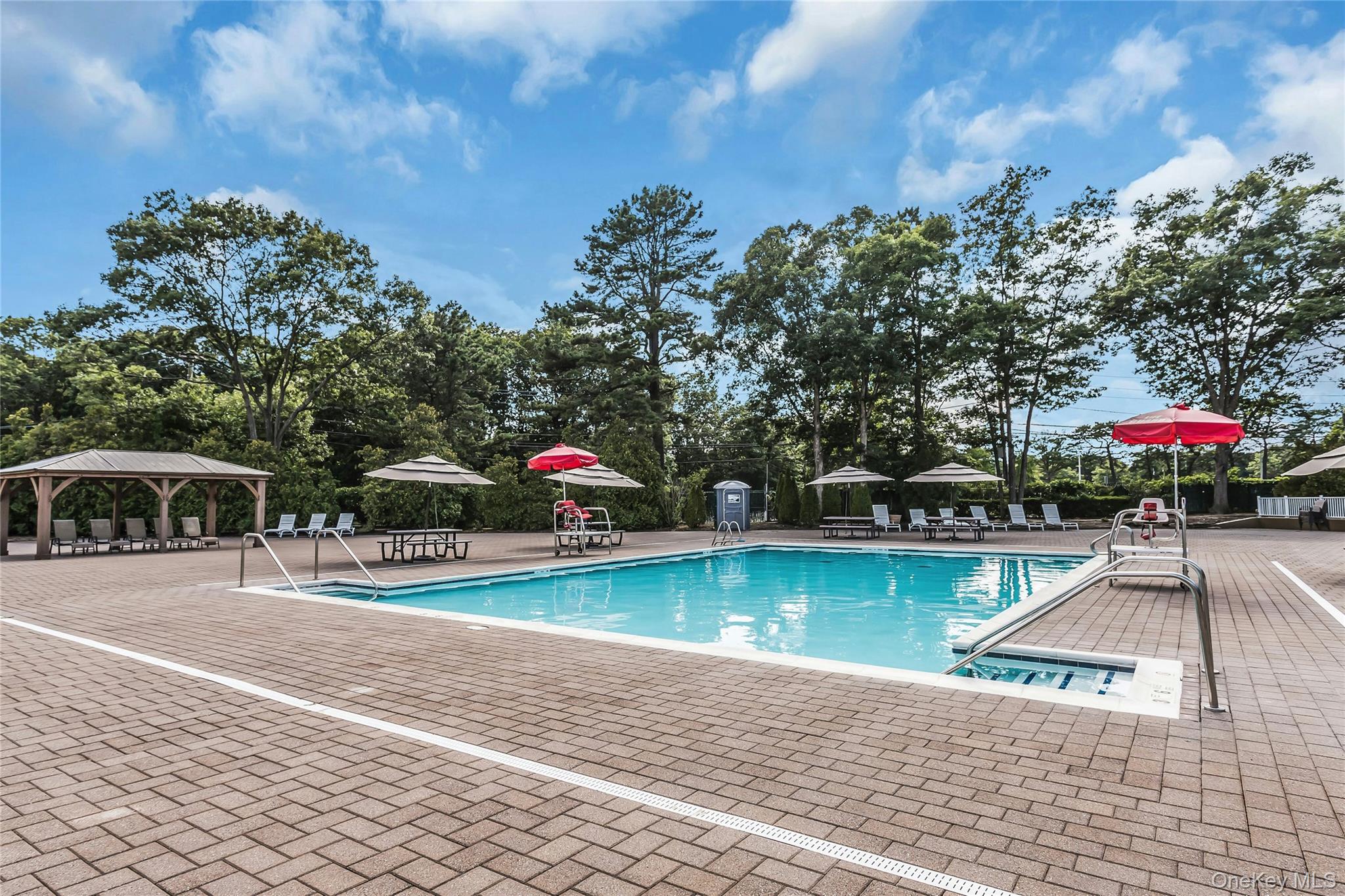 25 Glen Hollow Unit: H10