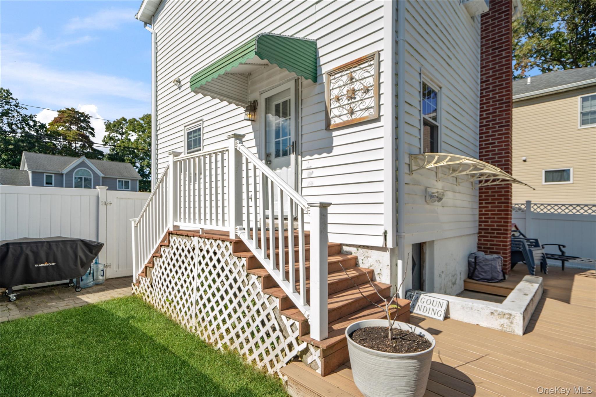 422 Myrtle Avenue