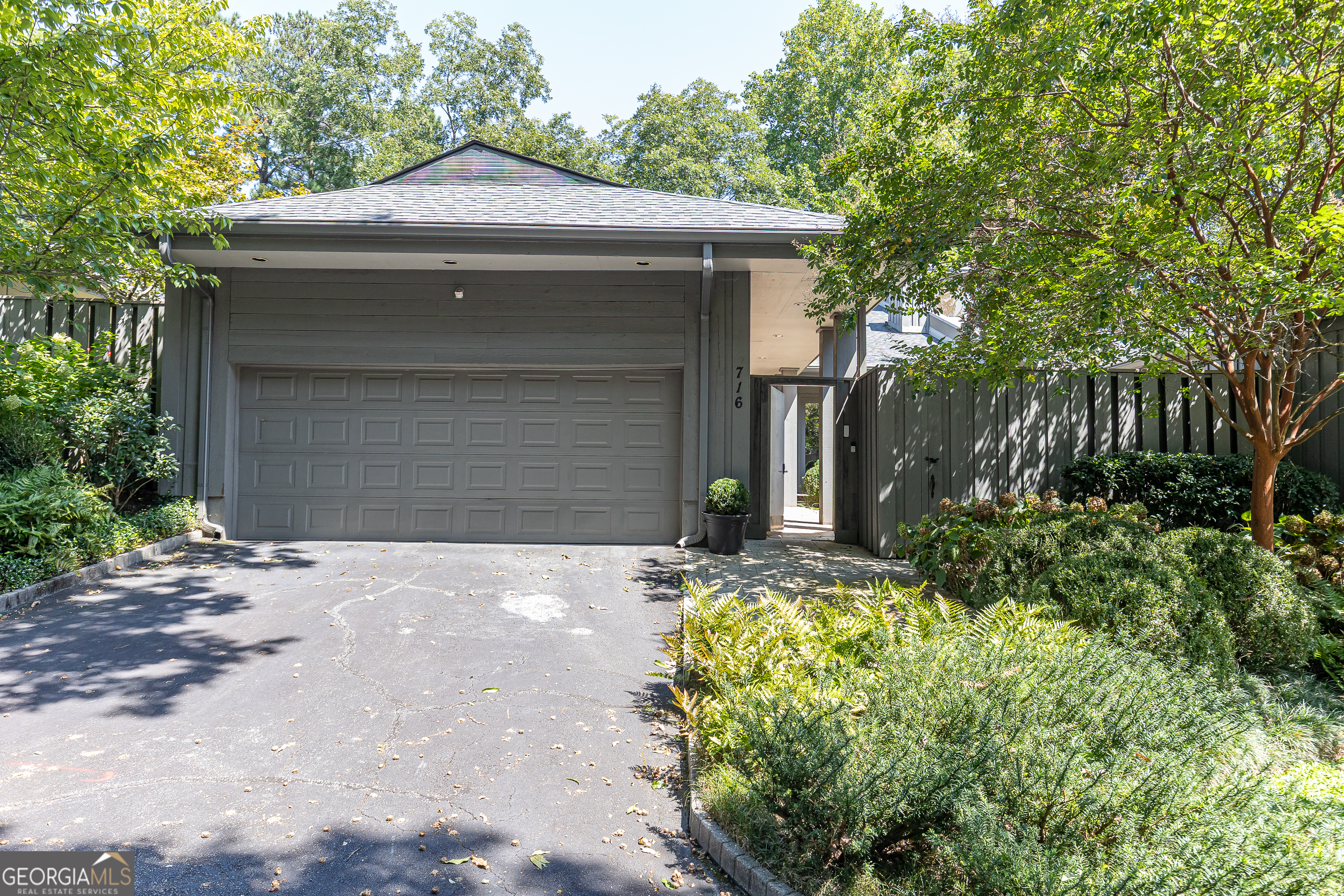 716 Mill Walk