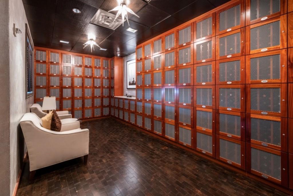 3344 Peachtree Road Unit 4601