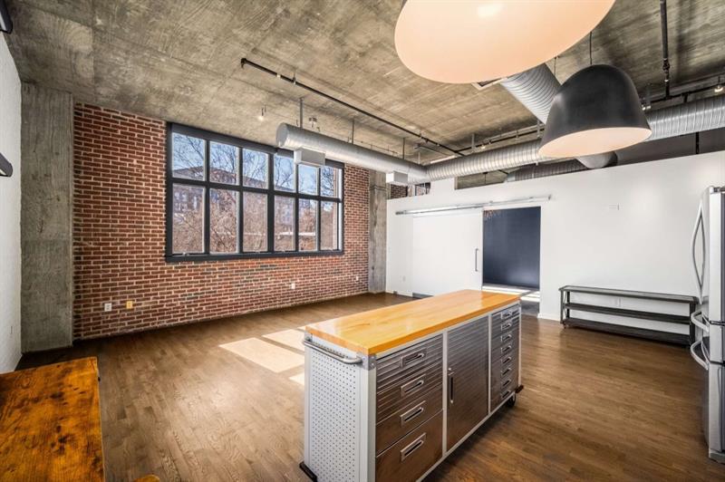 640 Glen Iris Drive NE Unit 515