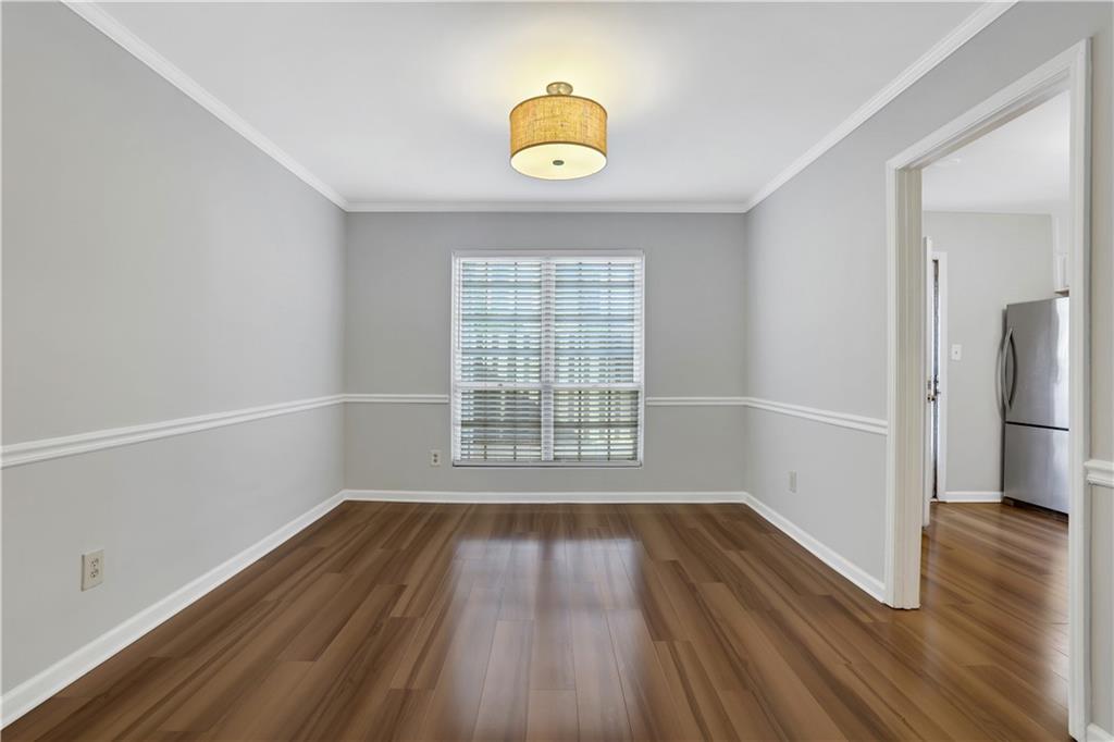 11 NEWPORT Place NW