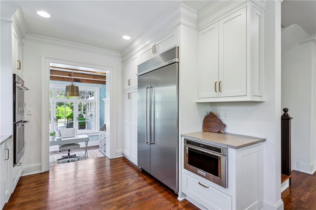 160 Peachtree Way NE