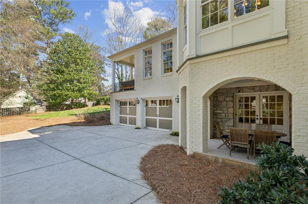 3114 Peachtree Drive NE