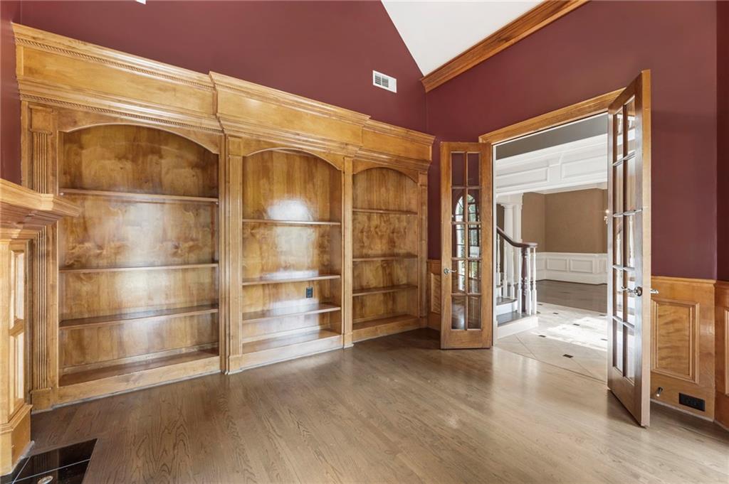 1017 Cherbury Lane