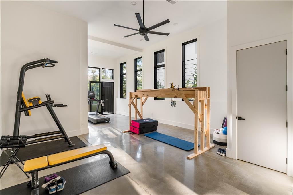 1572 Clifton Ridge