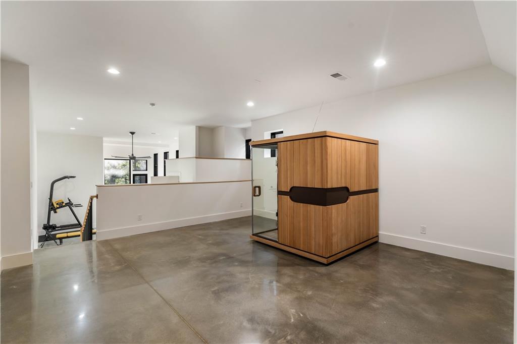 1572 Clifton Ridge