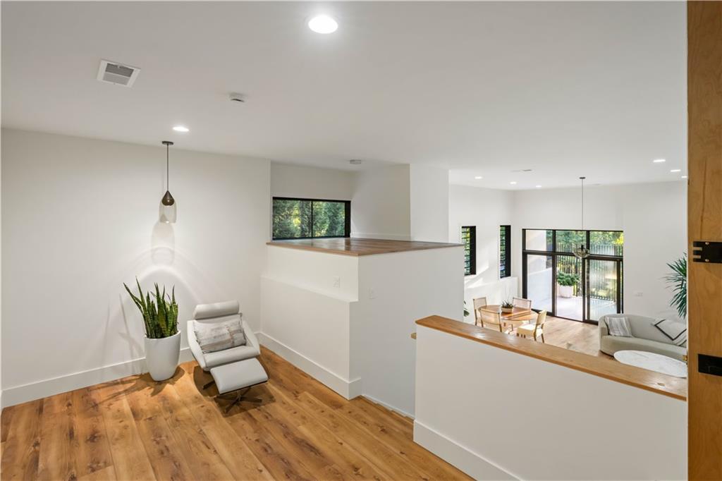 1572 Clifton Ridge