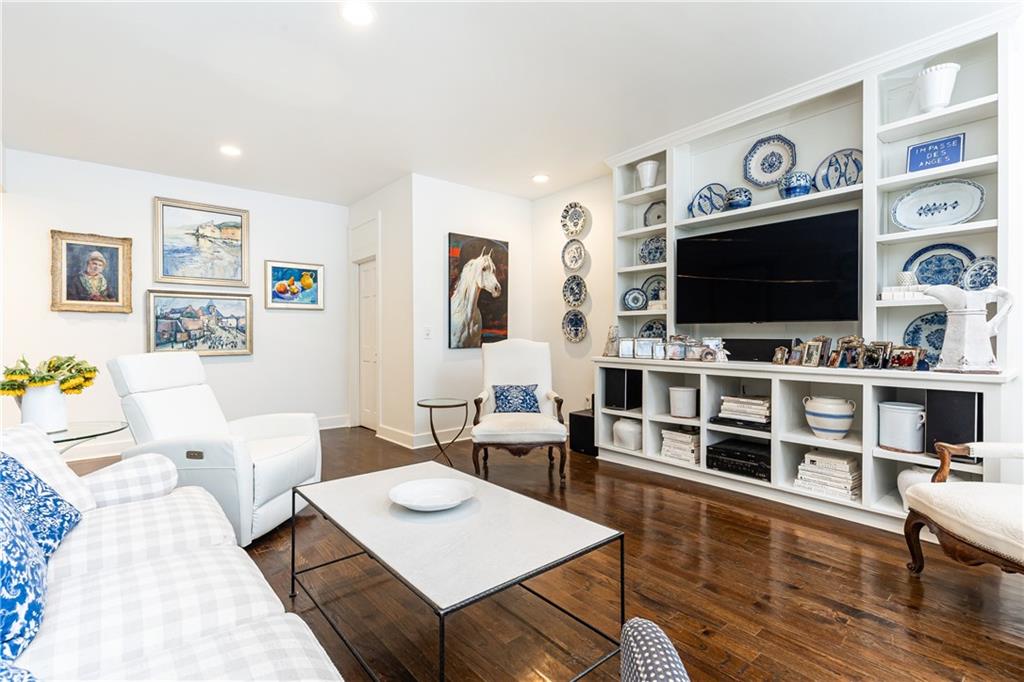 716 Mill Walk