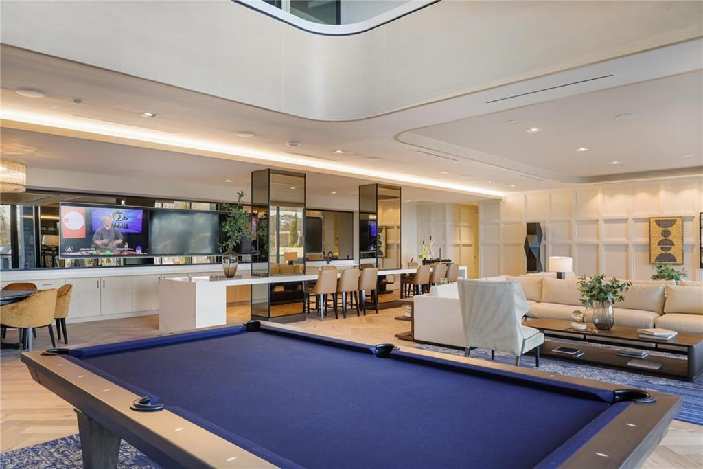 2425 Peachtree Road NW Unit 1004 & 1005
